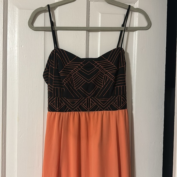 Large Women’s Rococo Coral and Black Long Dress- new - Picture 1 of 4